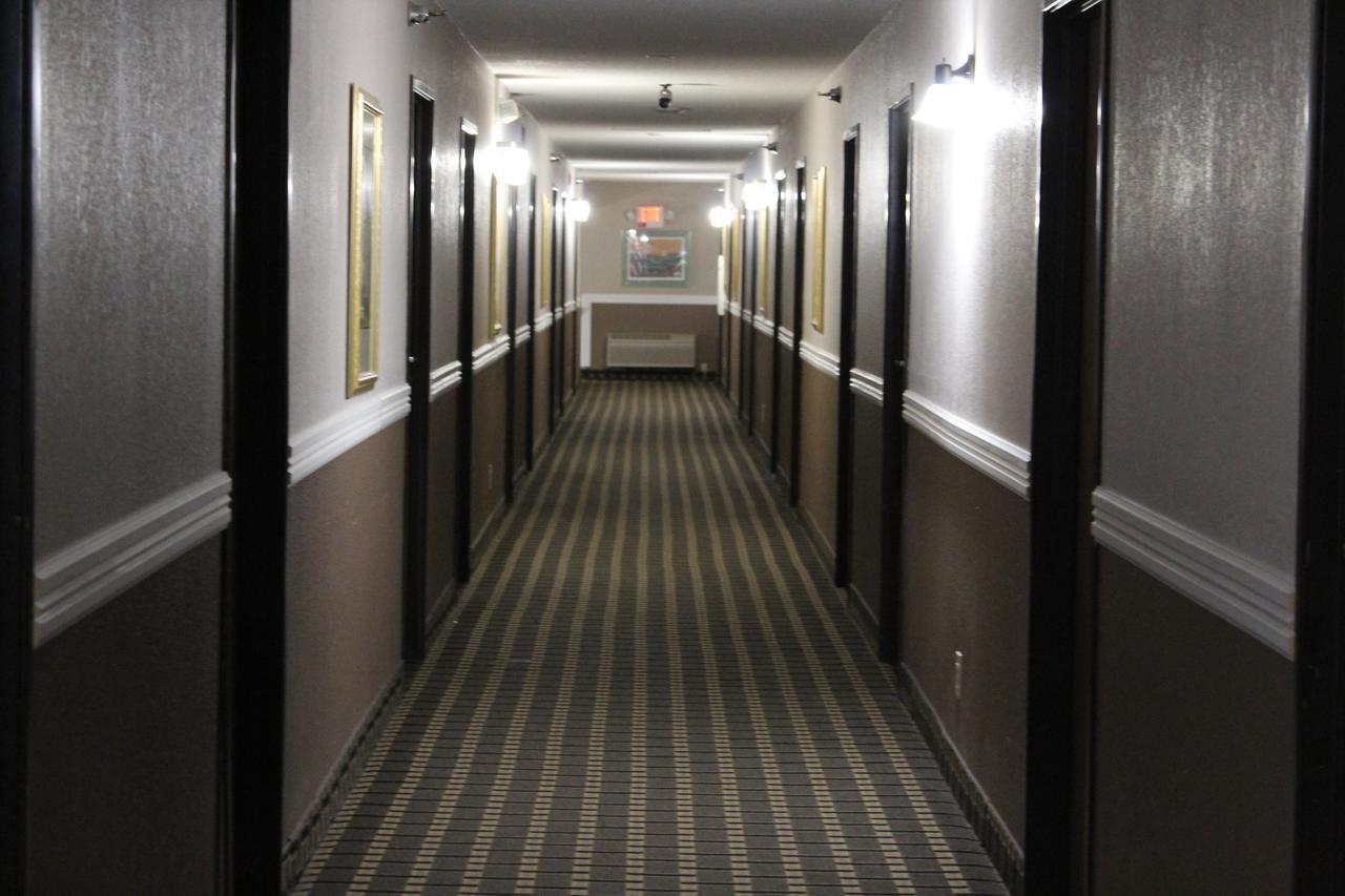 Coratel Inn And Suites เมเปิลโกรฟ ภายนอก รูปภาพ