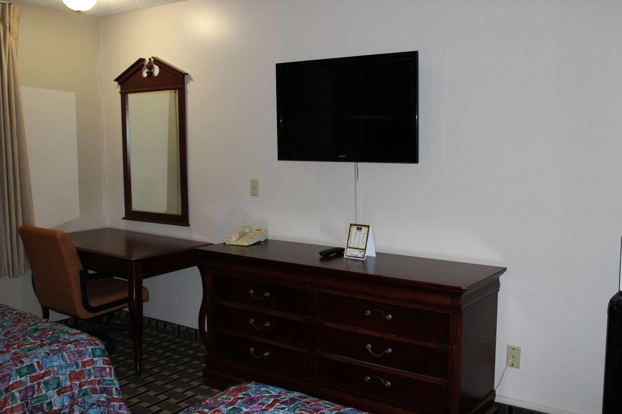 Coratel Inn And Suites เมเปิลโกรฟ ภายนอก รูปภาพ